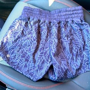 Lululemon size 8 Shorts